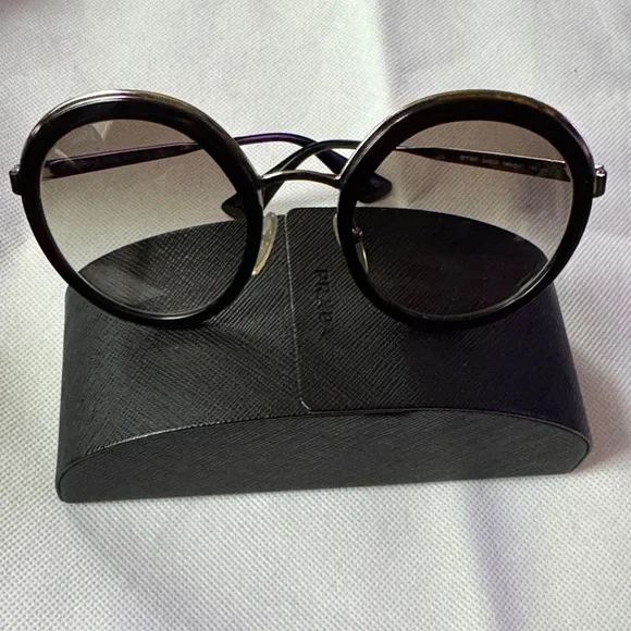 Prada Prada PR 50TS Black Round Sunglasses - www  display picture 2